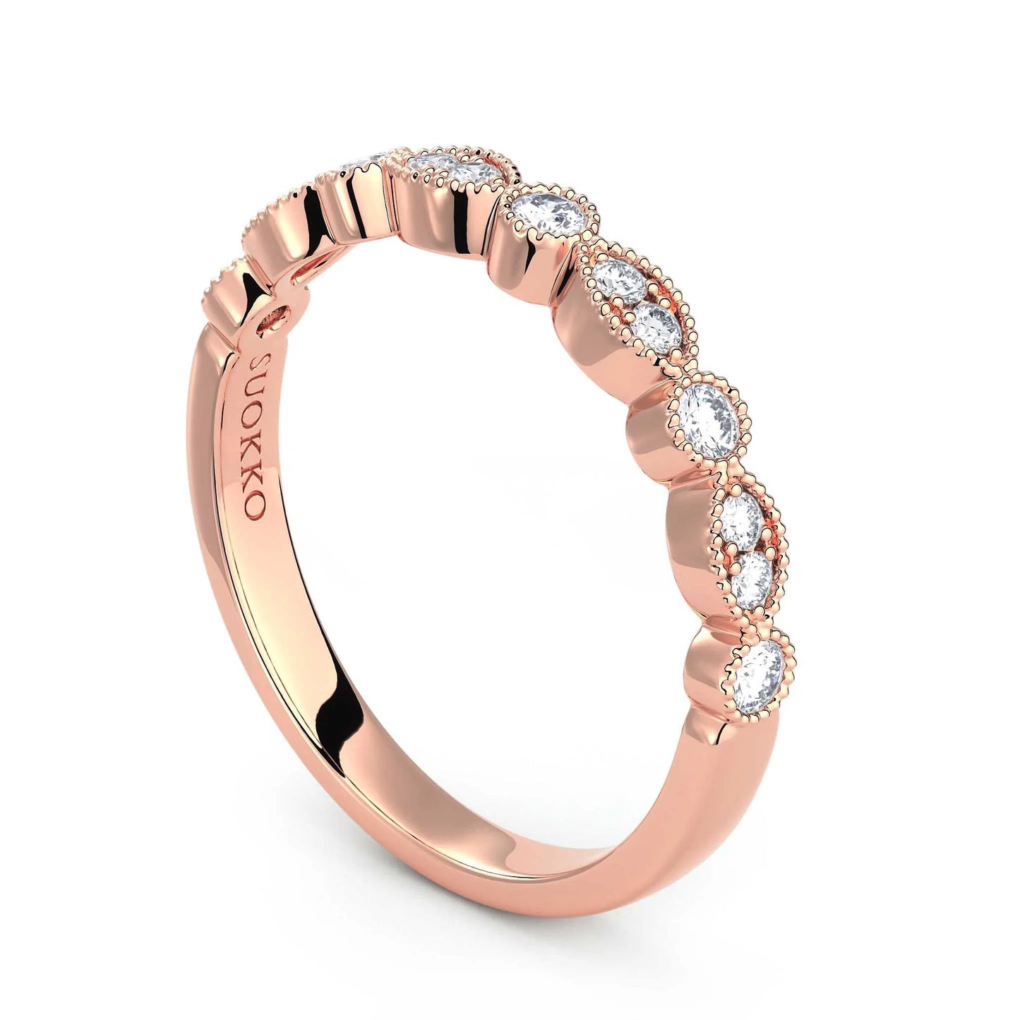 Suokko Timanttikorut -timanttisormus rosakultaa, jossa istutettuna 13 timanttia. Tuotekoodi KR17040A