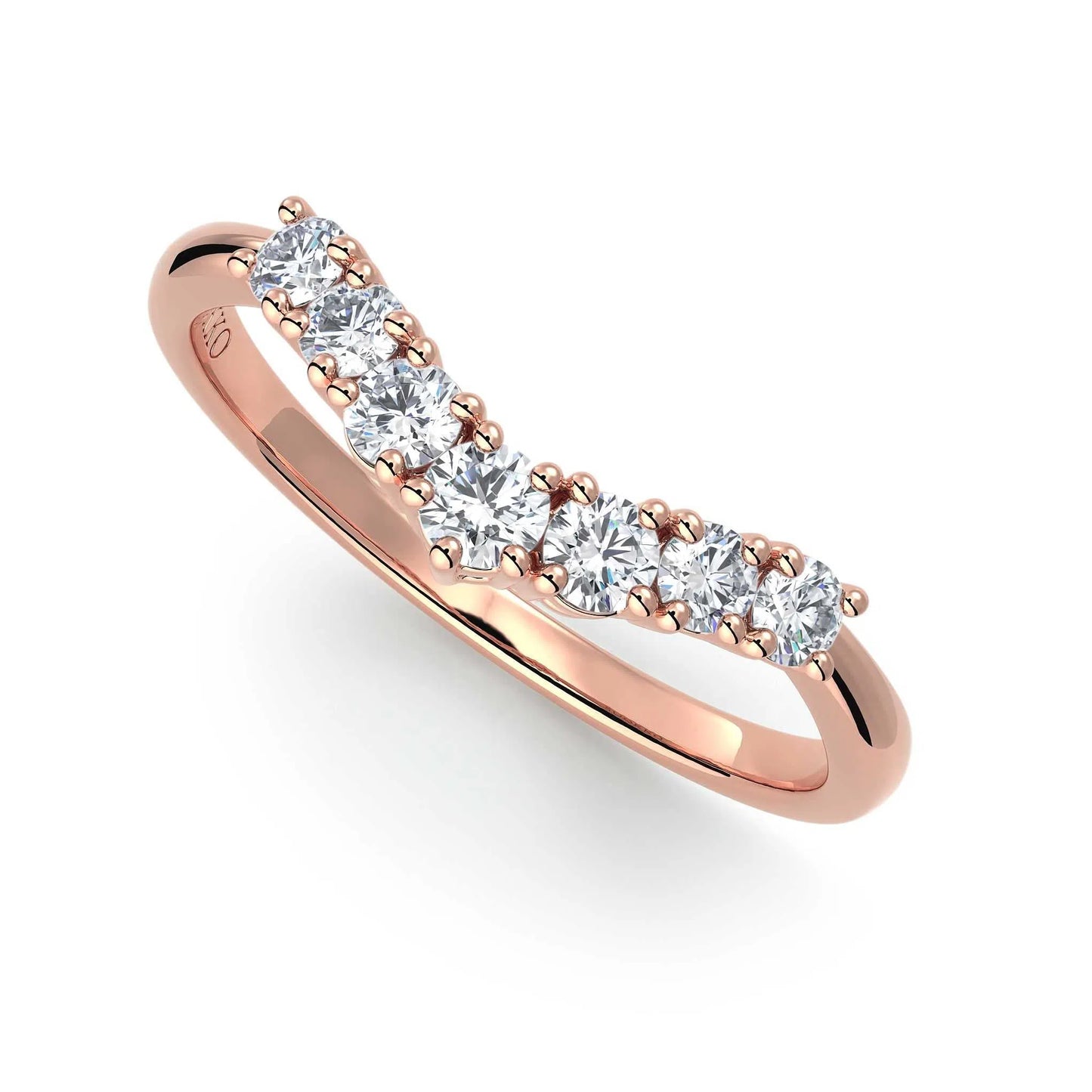 Suokko Timanttikorut -timanttisormus rosakultaa, jossa istutettuna 7 timanttia. Tuotekoodi KR18131B80A