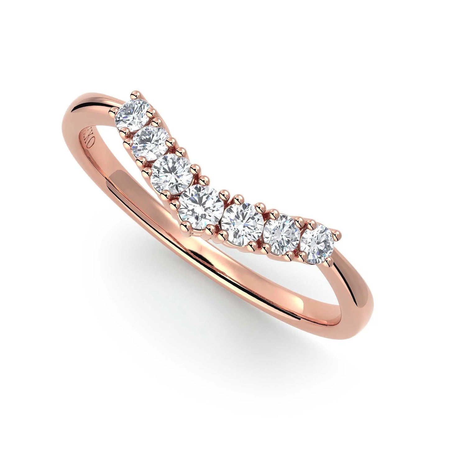 Suokko Timanttikorut -timanttisormus rosakultaa, jossa istutettuna 7 timanttia. Tuotekoodi KR18131B80