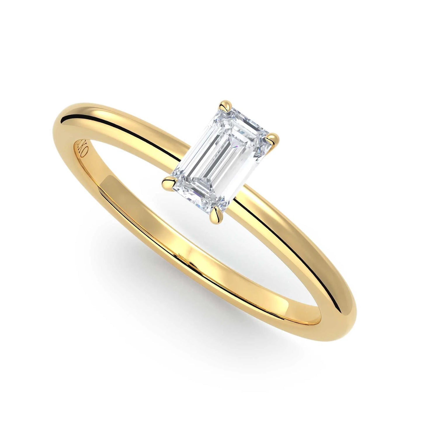 Suokko Timanttikorut -timanttisormus keltakultaa, jossa istutettuna yksi timantti. Tuotekoodi KR19040EC30