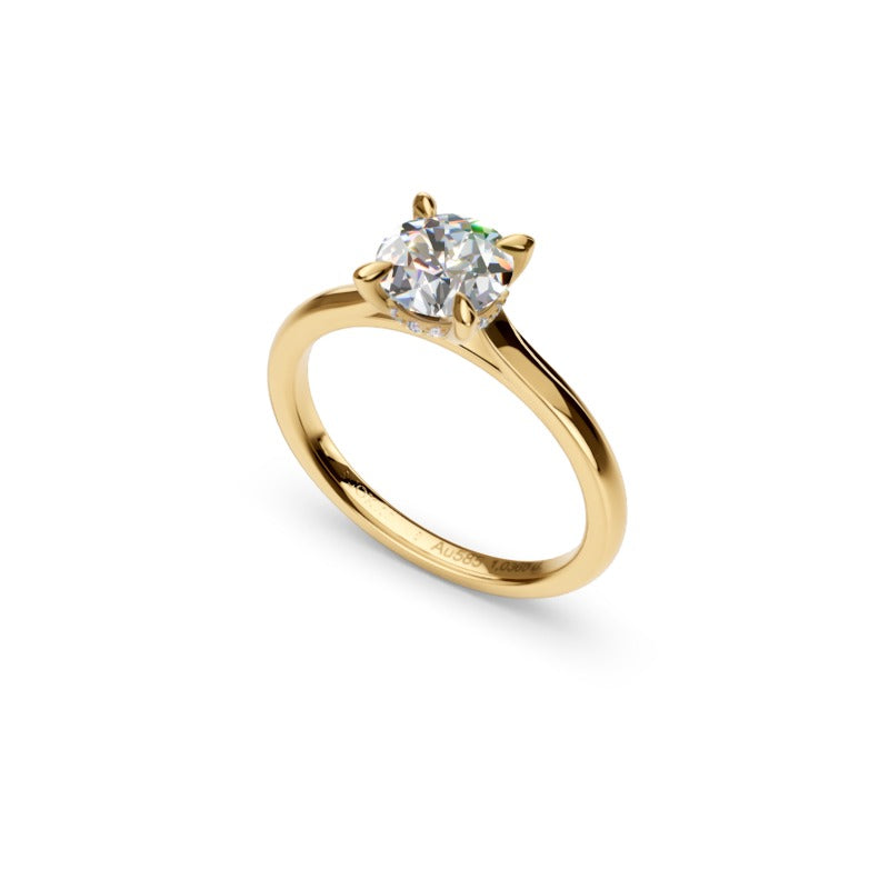 Amanda S A BR100 13 – keltakultainen solitaire-sormus, toiselta sivulta