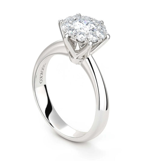 Suokko Timanttikorut -timanttisormus valkokultaa, jossa istutettuna 11 timanttia. Tuotekoodi KR06886DM200