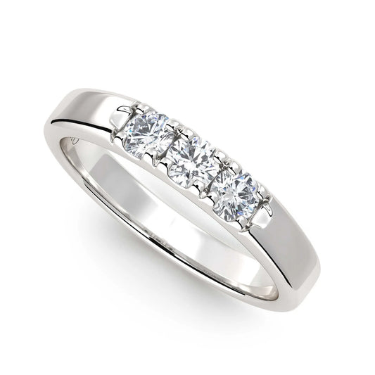 Suokko Timanttikorut -timanttisormus valkokultaa, jossa istutettuna 3 timanttia. Tuotekoodi KR10382BR10