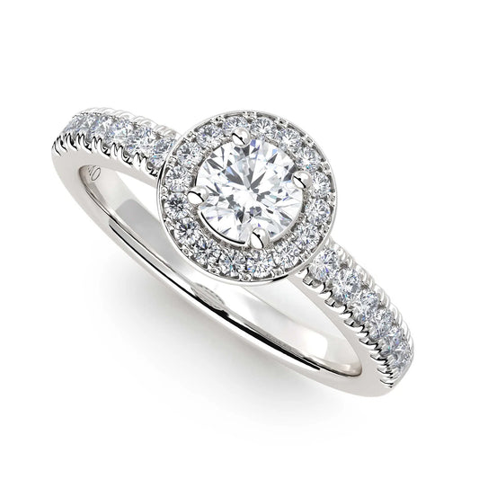 Suokko Timanttikorut -timanttisormus valkokultaa, jossa istutettuna 31 timanttia. Tuotekoodi KR14440BR40