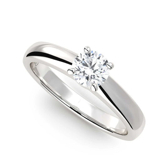 Suokko Timanttikorut -timanttisormus valkokultaa, jossa istutettuna yksi timantti. Tuotekoodi KR17282BR45