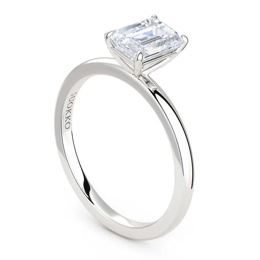 Suokko Timanttikorut -timanttisormus valkokultaa, jossa istutettuna yksi timantti. Tuotekoodi KR19040EC100