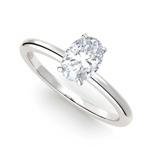 Suokko Timanttikorut -timanttisormus valkokultaa, jossa istutettuna yksi timantti. Tuotekoodi KR19041OV100