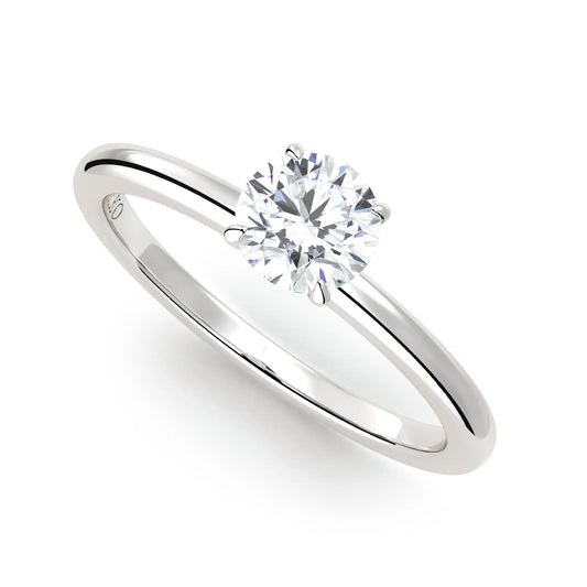 Suokko Timanttikorut -timanttisormus valkokultaa, jossa istutettuna yksi timantti. Tuotekoodi KR19042BR50