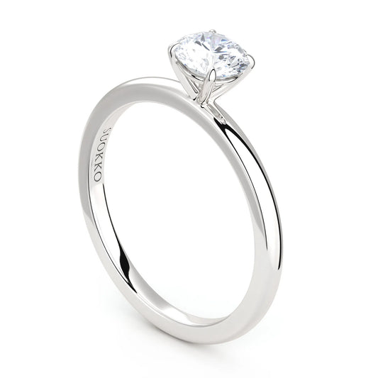 Suokko Timanttikorut -timanttisormus valkokultaa, jossa istutettuna yksi timantti. Tuotekoodi KR19042BR50