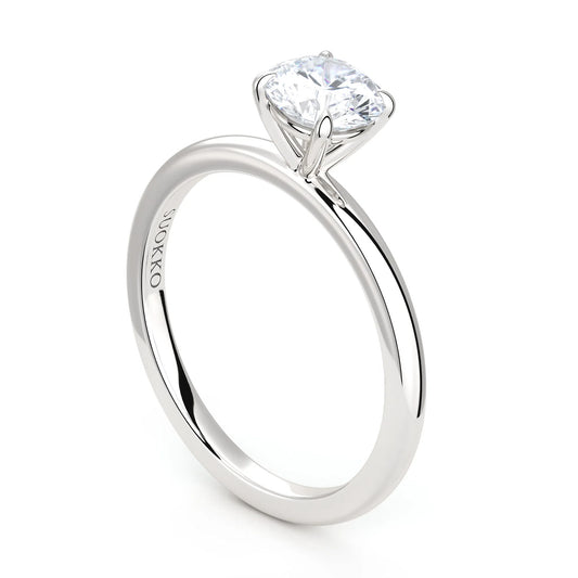 Suokko Timanttikorut -timanttisormus valkokultaa, jossa istutettuna yksi timantti. Tuotekoodi KR19042BR75