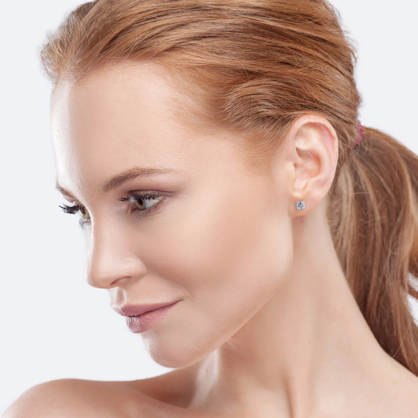 Suokko Timanttikorut -korvakorut valkokultaa, joissa istutettuna 2 timanttia. Tuotekoodi SE080BR20