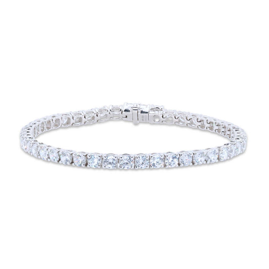 Suokko Timanttikorut -rannekoru valkokultaa, jossa istutettuna alkaen 43 timanttia. Tuotekoodi ST304