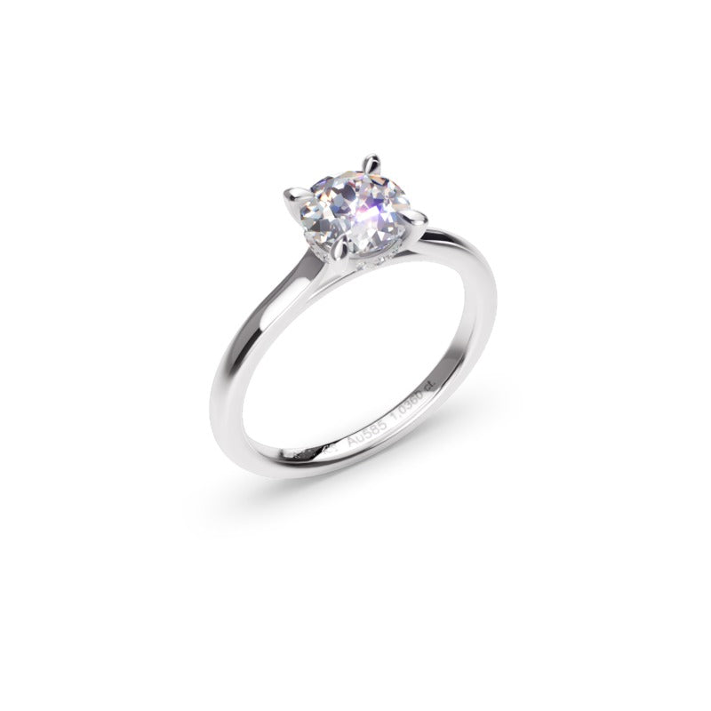 Amanda S A BR100 13 – valkokultainen solitaire-sormus, sivulta