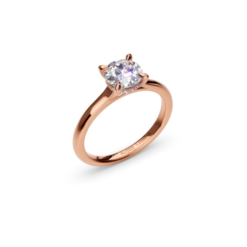 Amanda S A BR100 13 – ruusukultainen solitaire-sormus, sivulta