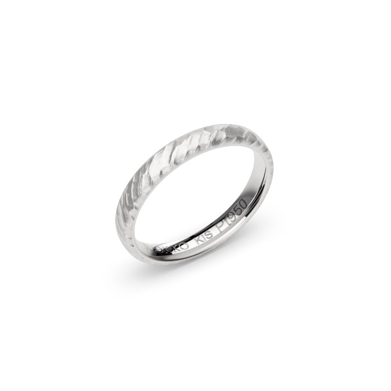 Kuura – platinainen sormus, sivulta