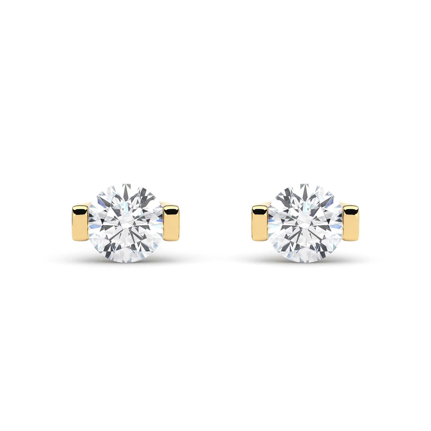 Suokko Timanttikorut -timanttikorvakorut keltakultaa, jossa istutettuna 2 timanttia. Tuotekoodi KE06521